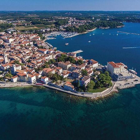 Gorgeous Apartment In Porec With Kitchen Exterior photo