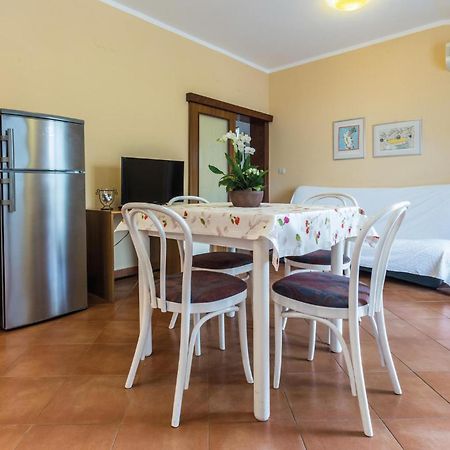 Gorgeous Apartment In Porec With Kitchen Exterior photo