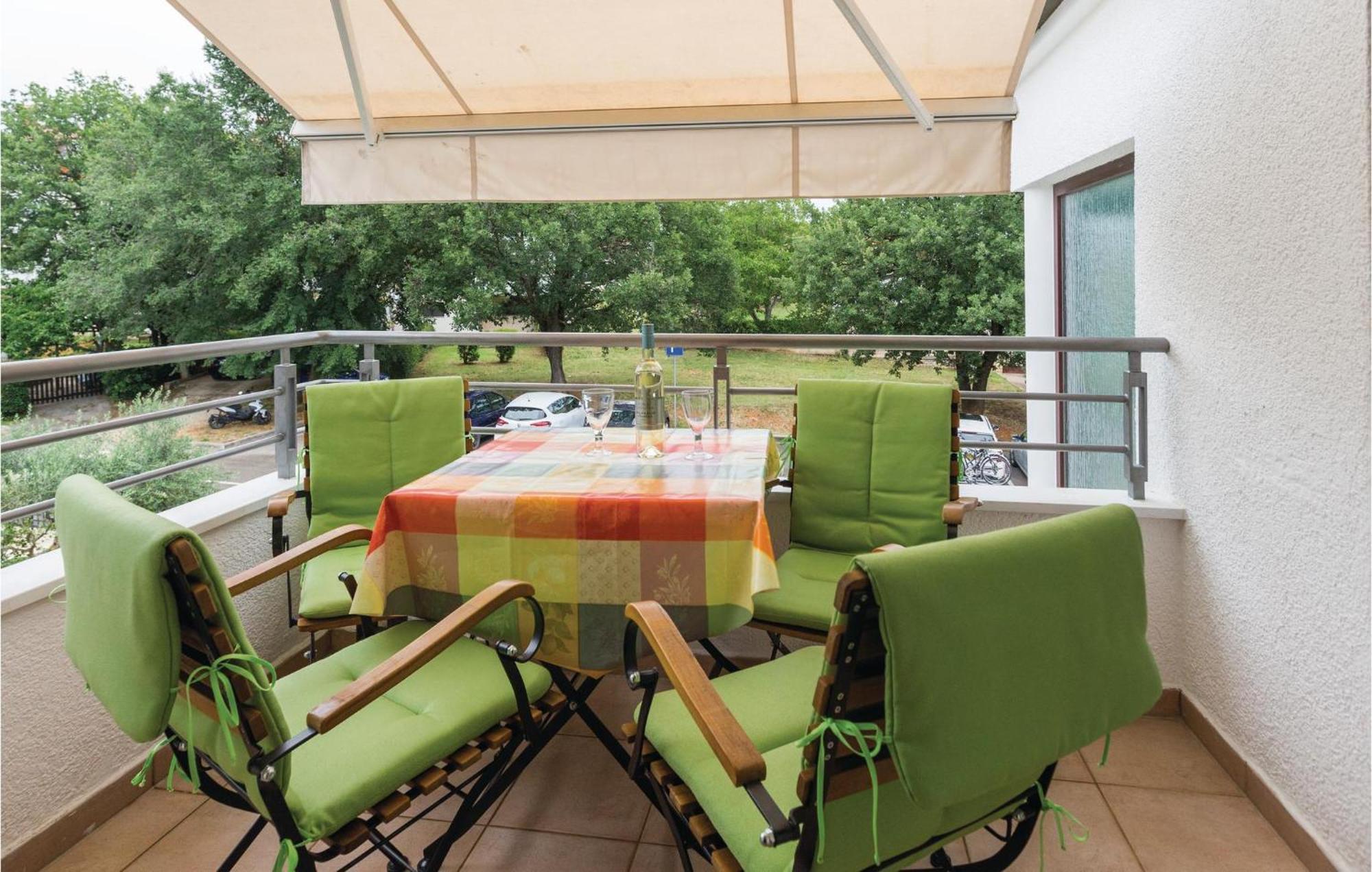 Gorgeous Apartment In Porec With Kitchen Exterior photo