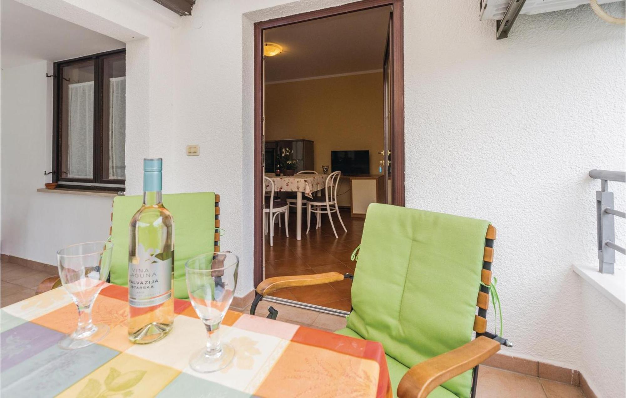 Gorgeous Apartment In Porec With Kitchen Exterior photo